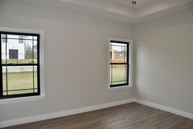 16618 KLINTON DR, Boonville, MO 65233