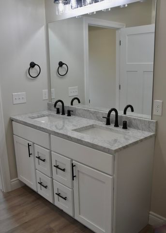 16618 KLINTON DR, Boonville, MO 65233