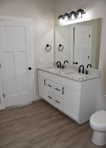 16618 KLINTON DR, Boonville, MO 65233