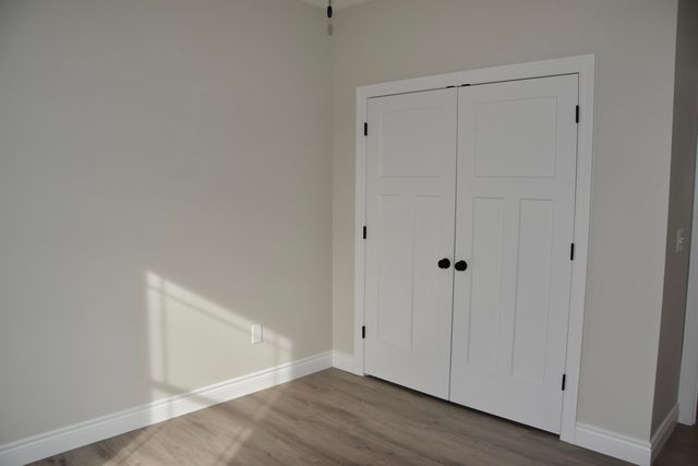 16618 KLINTON DR, Boonville, MO 65233