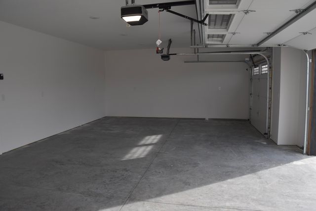 16618 KLINTON DR, Boonville, MO 65233