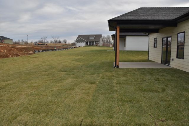 16618 KLINTON DR, Boonville, MO 65233