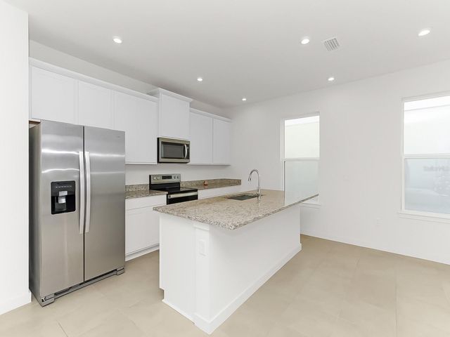 2022 EDUCATION STREET, Magnolia Square, FL 34771