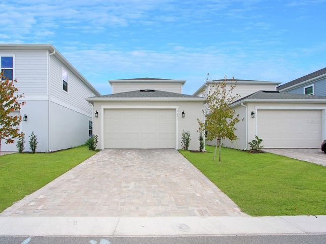 2022 EDUCATION STREET, Magnolia Square, FL 34771