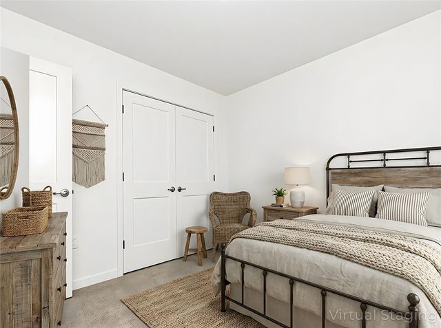 2022 EDUCATION STREET, Magnolia Square, FL 34771