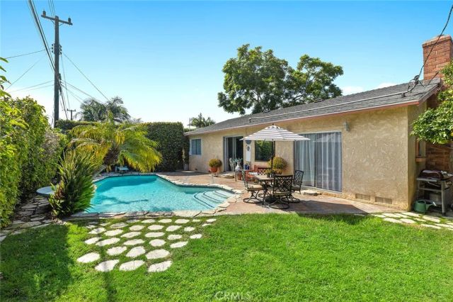 15802 Tullow Lane, Huntington Beach, CA 92647