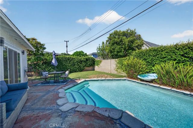 15802 Tullow Lane, Huntington Beach, CA 92647