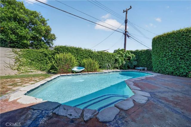 15802 Tullow Lane, Huntington Beach, CA 92647