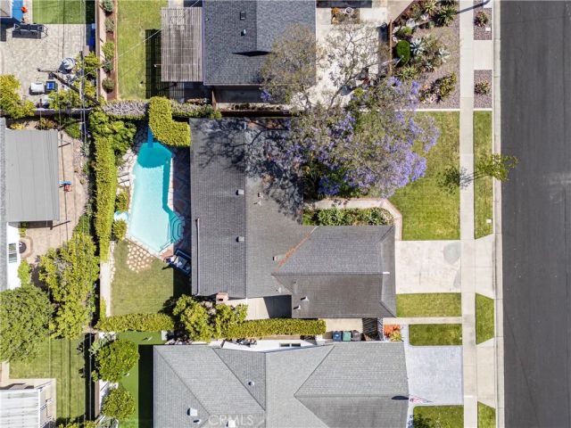15802 Tullow Lane, Huntington Beach, CA 92647