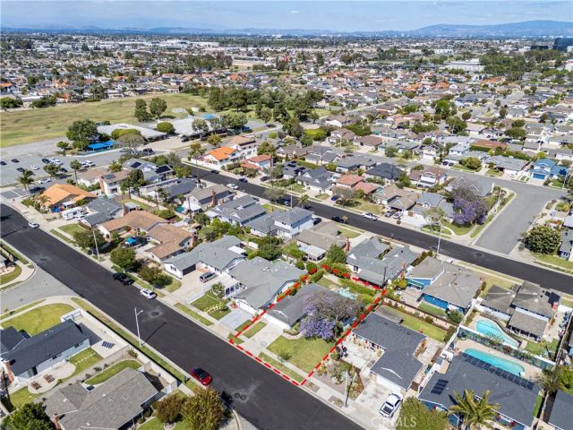 15802 Tullow Lane, Huntington Beach, CA 92647
