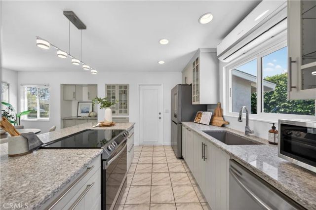 15802 Tullow Lane, Huntington Beach, CA 92647
