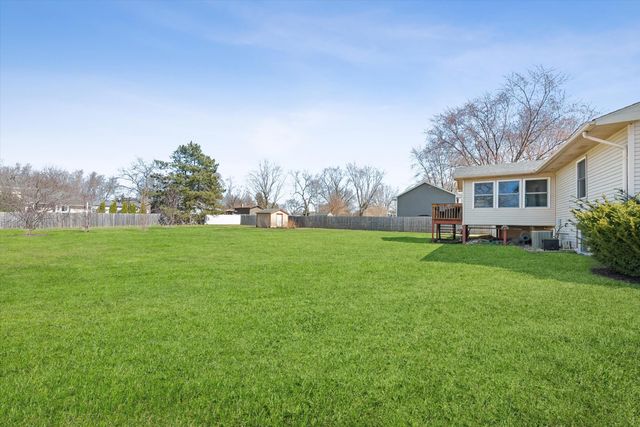 9240 W 93rd Avenue, St. John, IN 46373