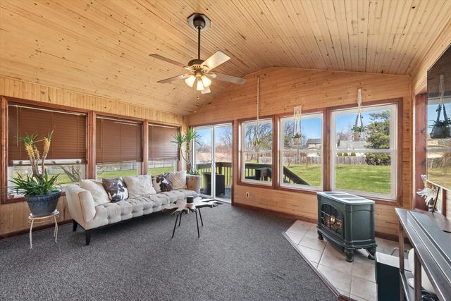 9240 W 93rd Avenue, St. John, IN 46373