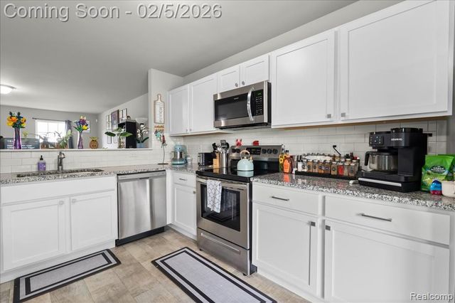 3071 Ivy Wood, Howell, MI 48855