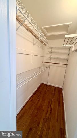 6033 JOUST LN, Alexandria, VA 22315