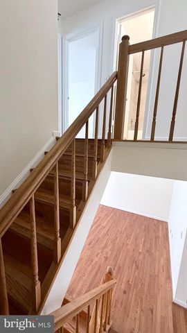 6033 JOUST LN, Alexandria, VA 22315