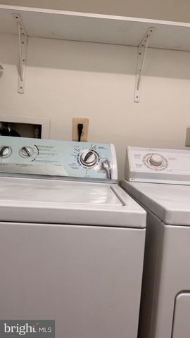 6033 JOUST LN, Alexandria, VA 22315