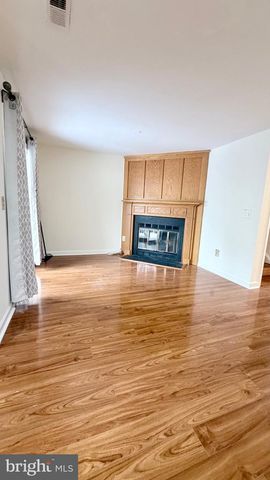 6033 JOUST LN, Alexandria, VA 22315