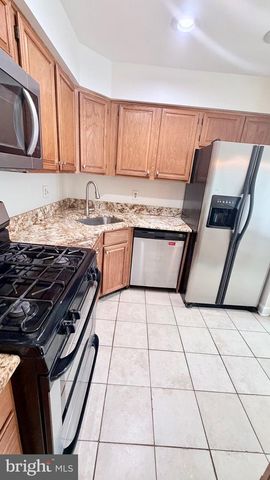 6033 JOUST LN, Alexandria, VA 22315