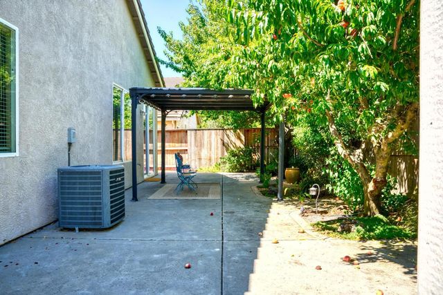 10874 Arrowood Dr, Stockton, CA 95219