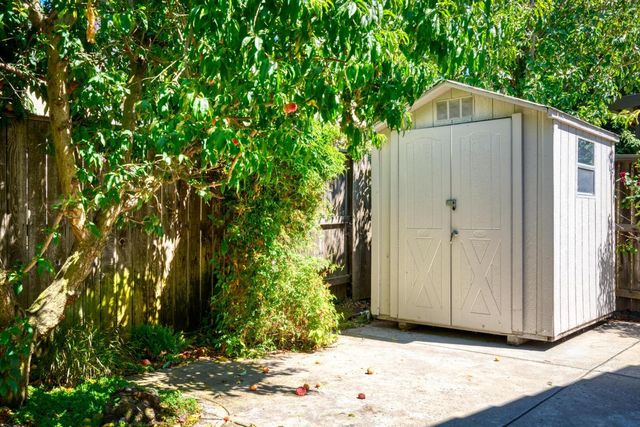 10874 Arrowood Dr, Stockton, CA 95219