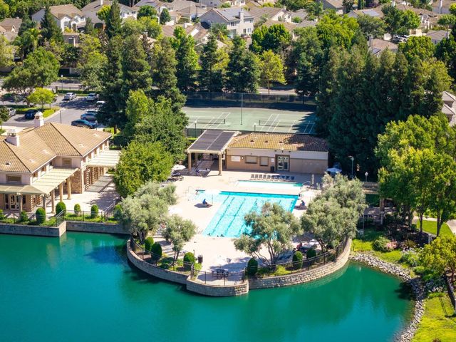 10874 Arrowood Dr, Stockton, CA 95219