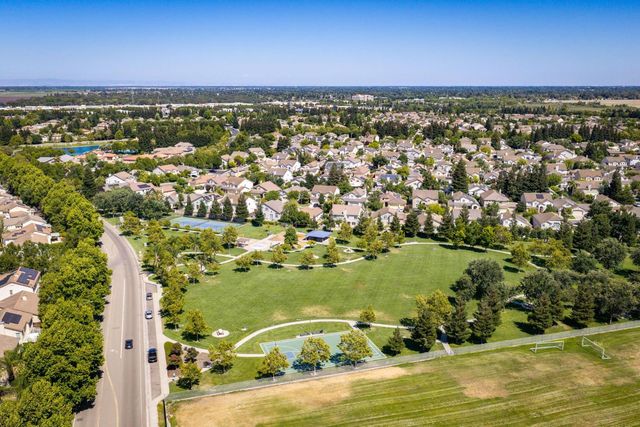 10874 Arrowood Dr, Stockton, CA 95219