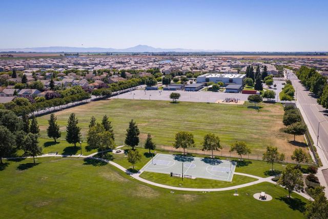 10874 Arrowood Dr, Stockton, CA 95219