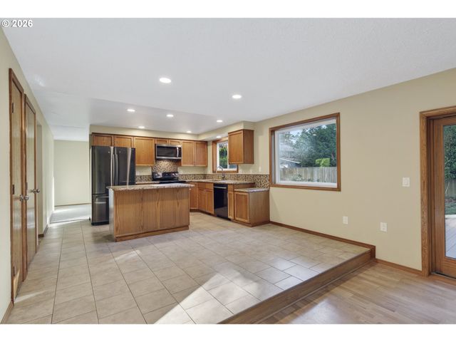 308 Ne 144TH Ave, Vancouver, WA 98684