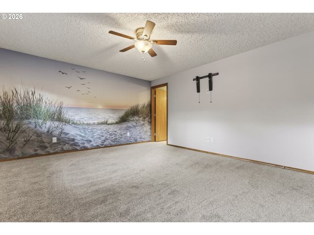 308 Ne 144TH Ave, Vancouver, WA 98684