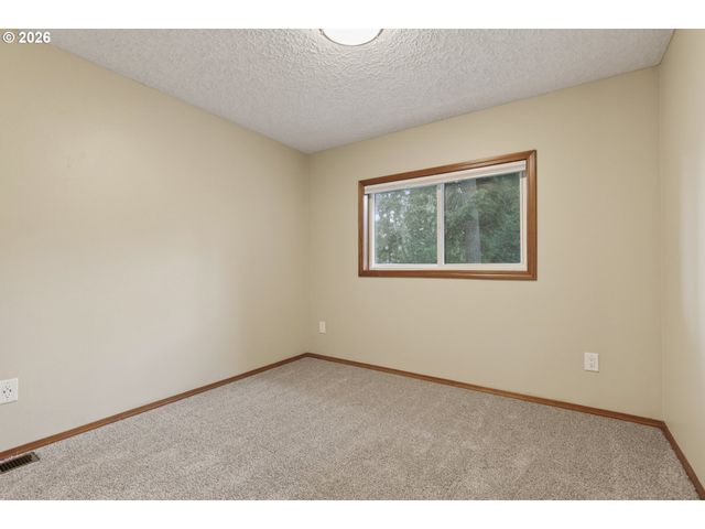308 Ne 144TH Ave, Vancouver, WA 98684