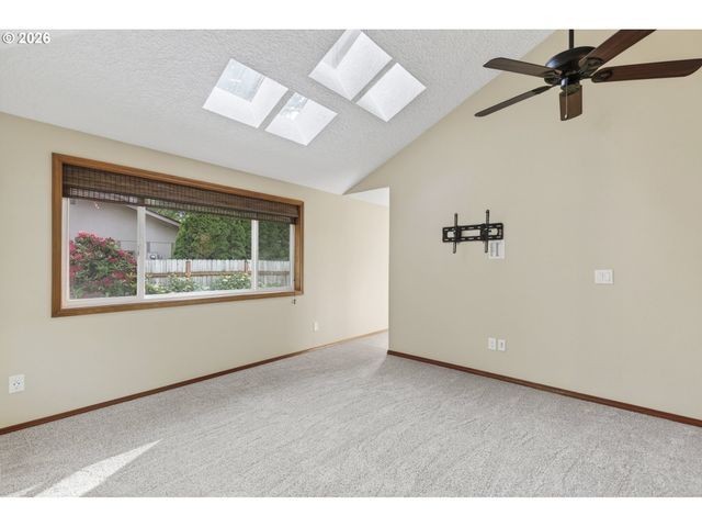 308 Ne 144TH Ave, Vancouver, WA 98684