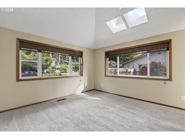 308 Ne 144TH Ave, Vancouver, WA 98684