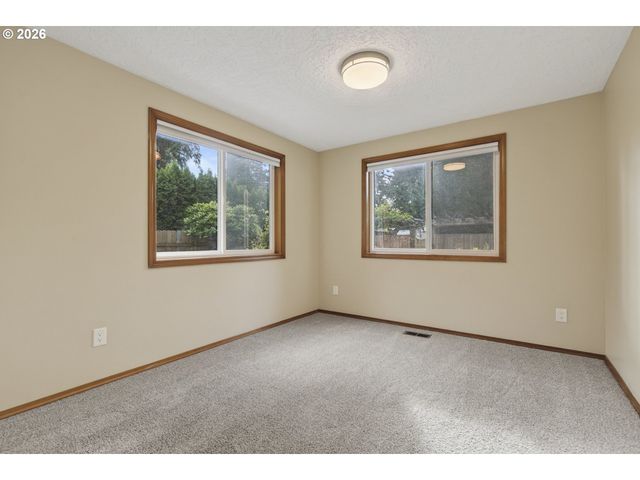 308 Ne 144TH Ave, Vancouver, WA 98684