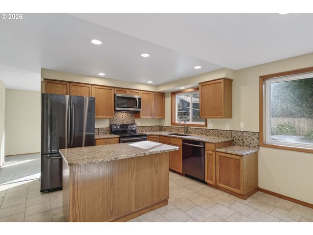 308 Ne 144TH Ave, Vancouver, WA 98684