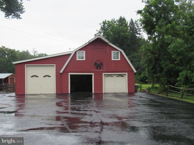 1819 LARKIN RD, Upper Chichester, PA 19061