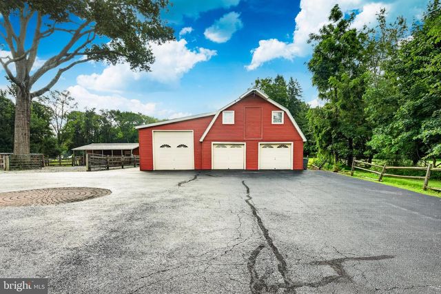 1819 LARKIN RD, Upper Chichester, PA 19061