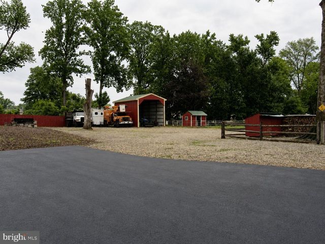 1819 LARKIN RD, Upper Chichester, PA 19061