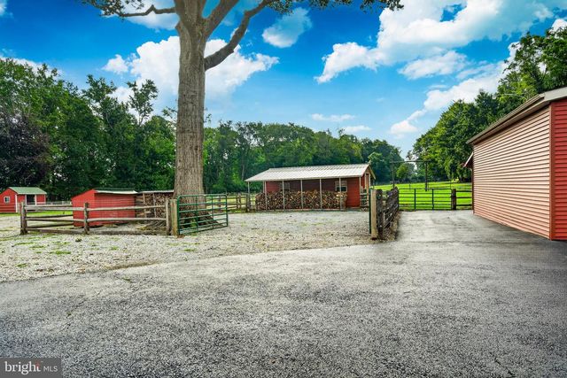 1819 LARKIN RD, Upper Chichester, PA 19061