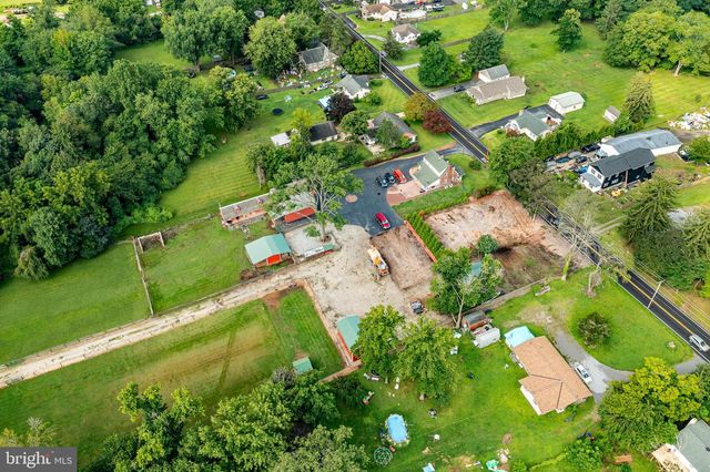 1819 LARKIN RD, Upper Chichester, PA 19061