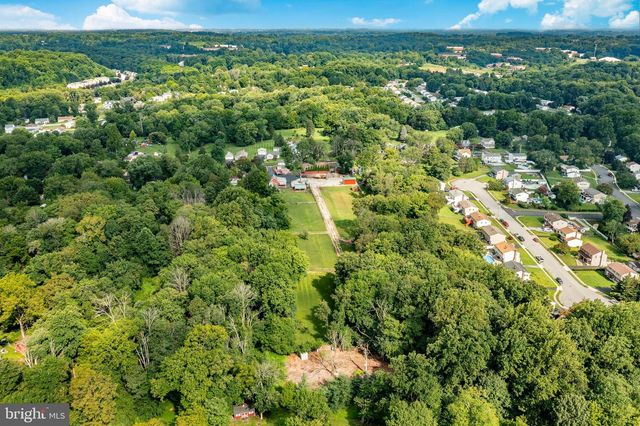 1819 LARKIN RD, Upper Chichester, PA 19061