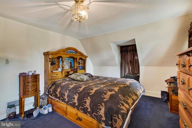 1819 LARKIN RD, Upper Chichester, PA 19061