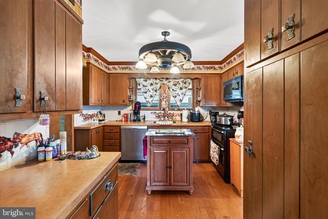 1819 LARKIN RD, Upper Chichester, PA 19061