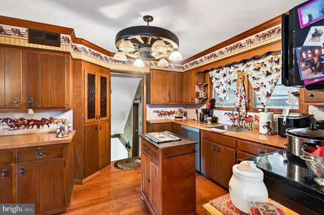 1819 LARKIN RD, Upper Chichester, PA 19061