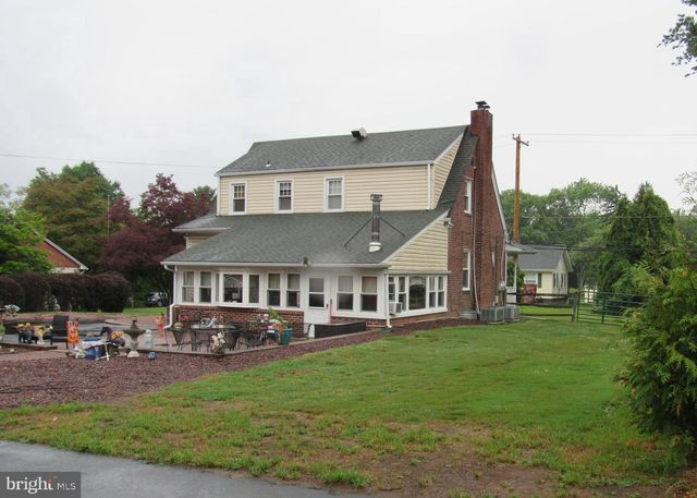 1819 LARKIN RD, Upper Chichester, PA 19061