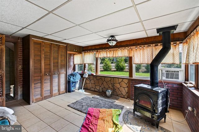 1819 LARKIN RD, Upper Chichester, PA 19061