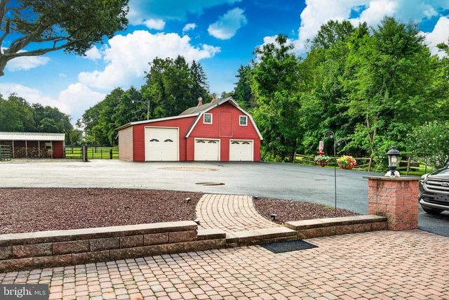 1819 LARKIN RD, Upper Chichester, PA 19061