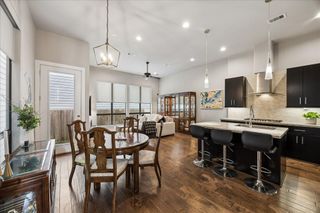 2410 Couch Street, Houston, TX 77008