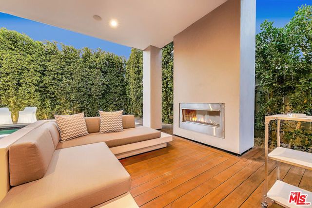 823 N Gardner Street, Los Angeles, CA 90046