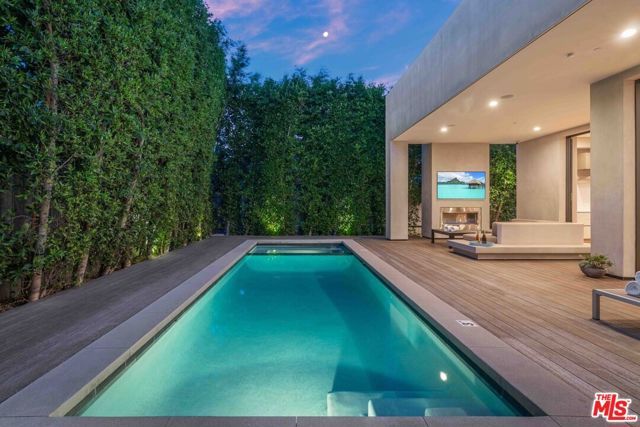 823 N Gardner Street, Los Angeles, CA 90046